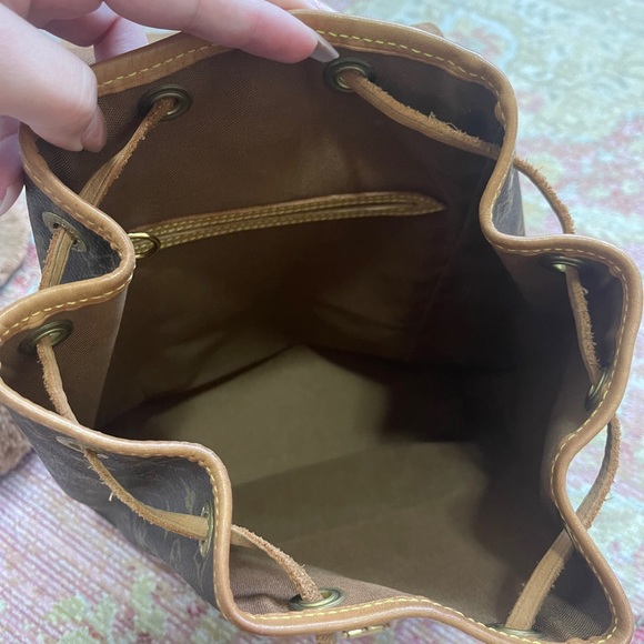 Vintage Louis Vuitton Montsouris MM - Picture 2 of 9